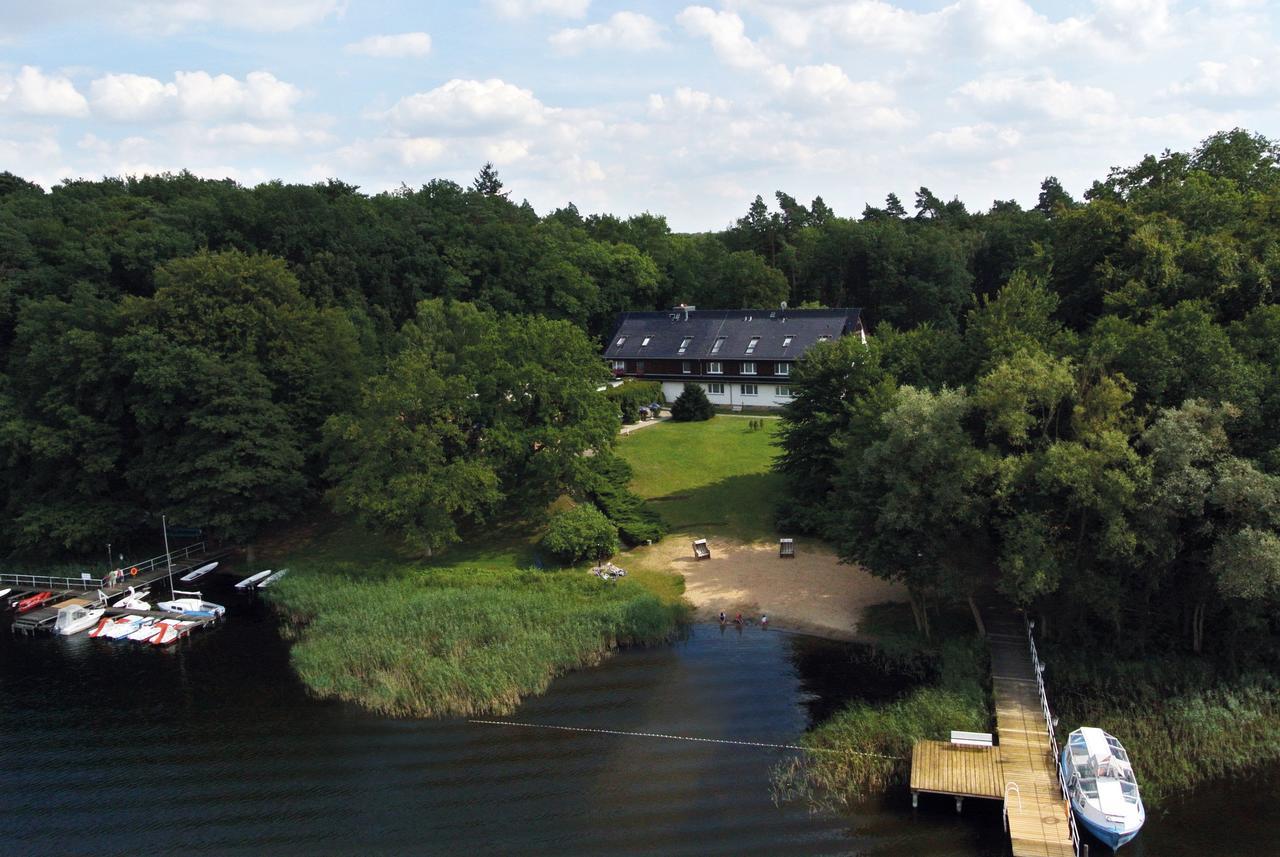 Seehotel Ichlim Sewekow Extérieur photo